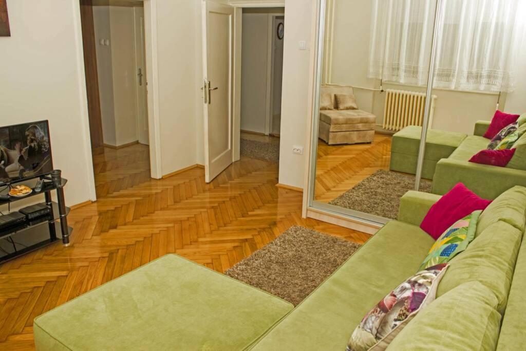 See U In Belgrád Kültér fotó